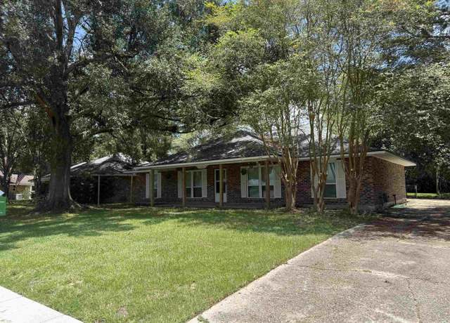 Property at 12064 Post Dr, Baton Rouge, LA 70818, 3 beds, 2 baths