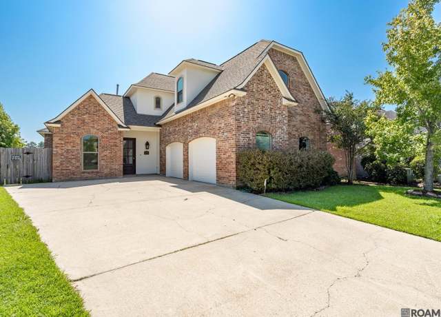 Property at 2111 Rockybrook Dr, Baton Rouge, LA 70816, 4 beds, 2 baths