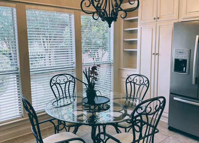 Property at 5310 Courtyard Dr, Gonzales, LA 70737, 3 beds, 2 baths