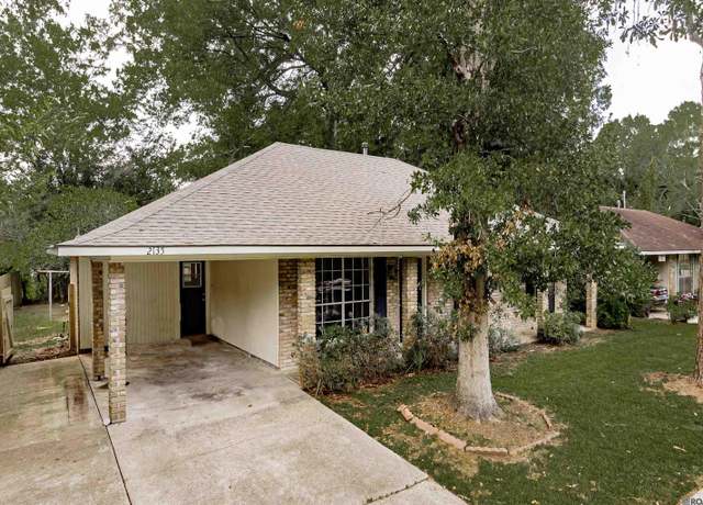 Property at 2135 Vickers Dr, Baton Rouge, LA 70815, 3 beds, 2 baths