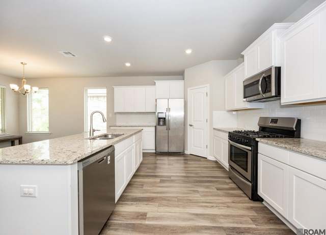 Property at 21332 Wood Glen Ave, Zachary, LA 70791, 4 beds, 2 baths
