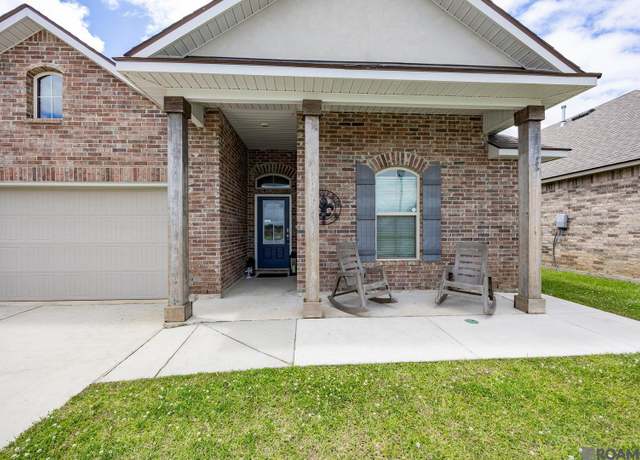 Property at 21332 Wood Glen Ave, Zachary, LA 70791, 4 beds, 2 baths