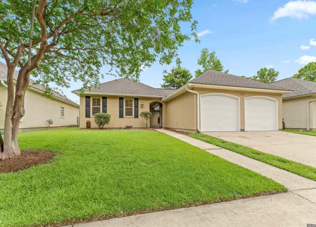 Property at 9329 Boone Dr, Baton Rouge, LA 70810, 3 beds, 2 baths