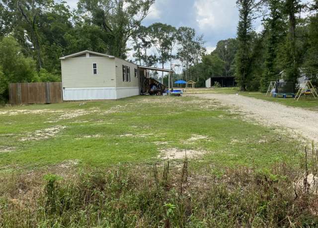 Property at 9029 Sharee Pl, Denham Springs, LA 70726, 3 beds, 2 baths