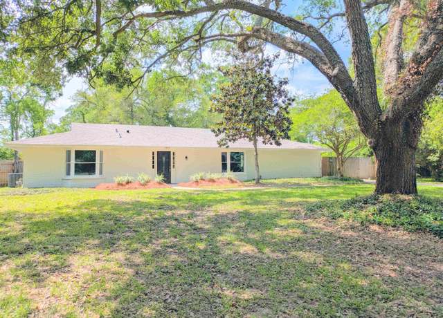 Property at 1890 Dabney Dr, Baton Rouge, LA 70816, 3 beds, 2 baths