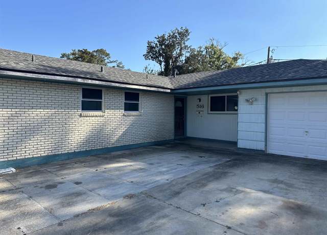 Property at 516 Chatsworth Dr, Laplace, LA 70068, 3 beds, 2 baths