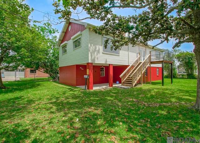 Property at 830 15th St, Gretna, LA 70053, 2 beds, 2.5 baths