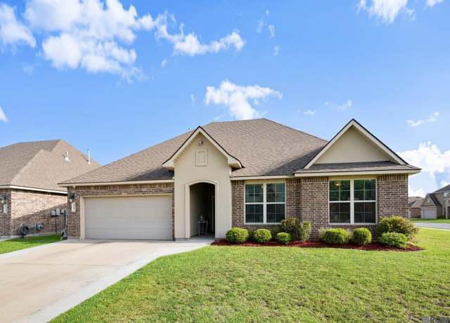 Property at 2127 Ridgefield Ave, Zachary, LA 70791, 4 beds, 2 baths