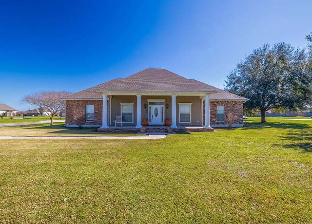 Property at 613 North Canal Blvd, Thibodaux, LA 70301, 3 beds, 2 baths