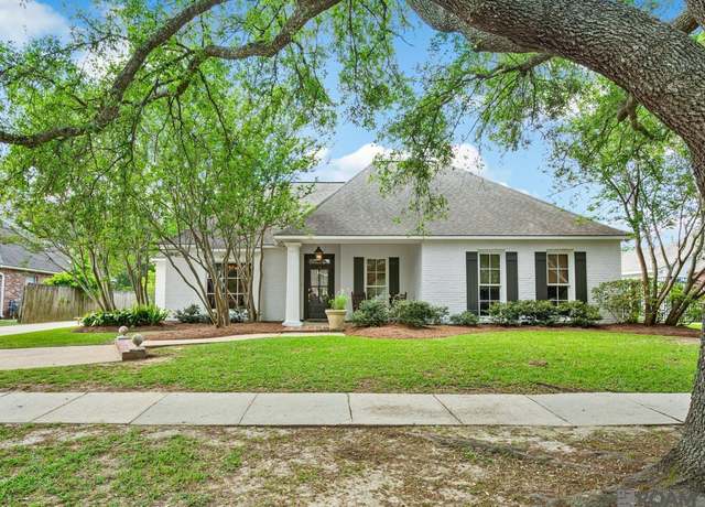 Property at 321 W Plantation Ridge Ct, Baton Rouge, LA 70810, 4 beds, 2.5 baths
