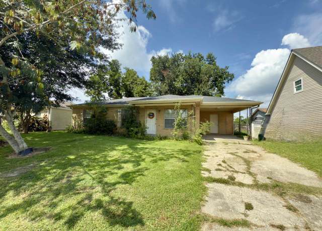 Property at 211 Hanson Dr, Houma, LA 70360, 3 beds, 1 bath