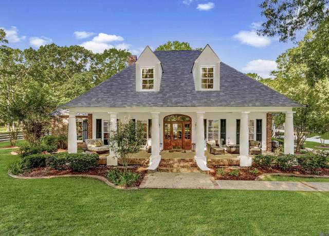 Property at 19919 Tucker Rd, Zachary, LA 70791, 4 beds, 3.5 baths