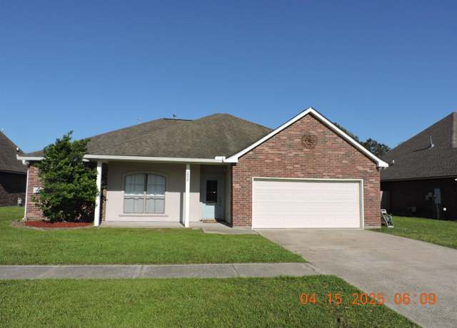 Property at 34052 Spring Lake Dr, Walker, LA 70785, 3 beds, 2 baths