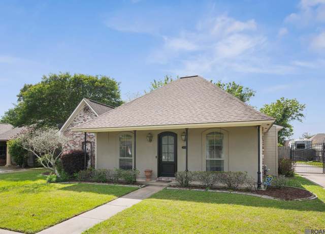 Property at 6523 Sandy Creek Ln, Zachary, LA 70791, 3 beds, 2 baths