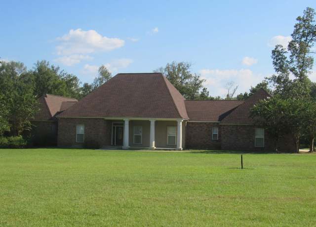 Property at 16010 Peairs Rd, Pride, LA 70770, 4 beds, 3 baths