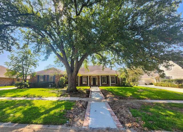 Property at 4445 Pine Ridge Dr, Baton Rouge, LA 70809, 4 beds, 4.5 baths