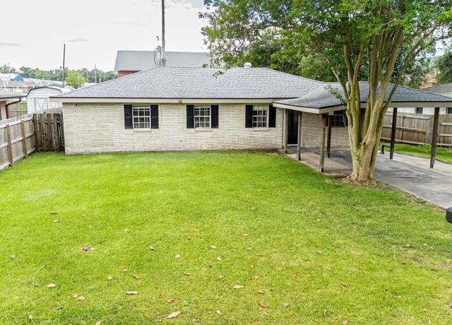 Property at 414 Highland Dr, Houma, LA 70364, 3 beds, 2 baths