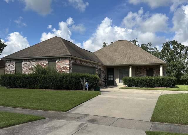 Property at 6221 Sandy Creek Ln, Zachary, LA 70791, 3 beds, 2 baths