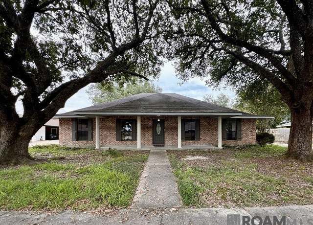 Property at 3636 Redlands Dr, Baton Rouge, LA 70814, 4 beds, 2 baths