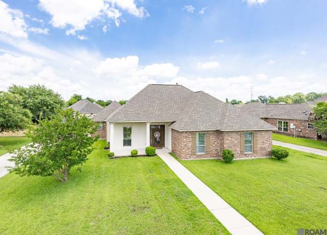 Property at 3324 Rivers Edge Dr, Addis, LA 70710, 4 beds, 2 baths