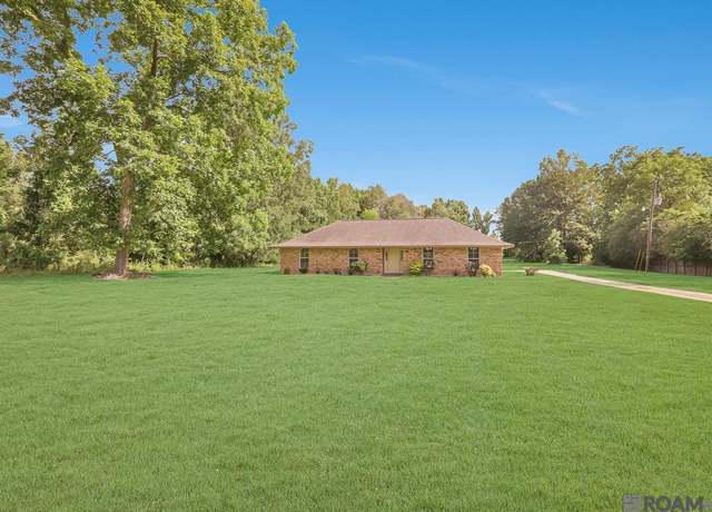 Property at 1055 E Flonacher Rd, Zachary, LA 70791, 3 beds, 2 baths