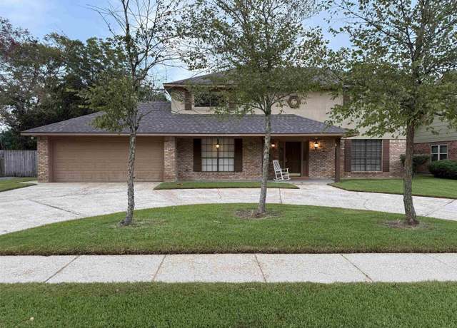 Property at 2741 Westerwood Dr, Baton Rouge, LA 70816, 4 beds, 2.5 baths