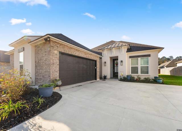 Property at 25264 Burlington Dr, Denham Springs, LA 70726, 4 beds, 3 baths
