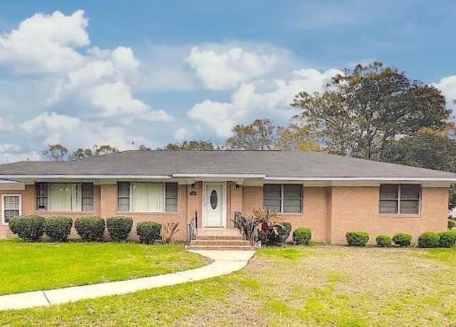 Property at 924 Valcour Dr, Baton Rouge, LA 70806, 3 beds, 2 baths