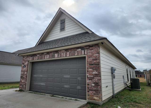 Property at 904 Russo St, New Iberia, LA 70563, 3 beds, 2 baths