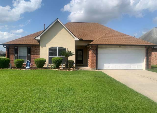 Property at 40430 Fitzgerald Dr, Darrow, LA 70725, 4 beds, 2 baths