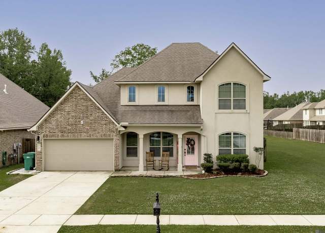 Property at 2196 Windridge Ave, Zachary, LA 70791, 4 beds, 2.5 baths