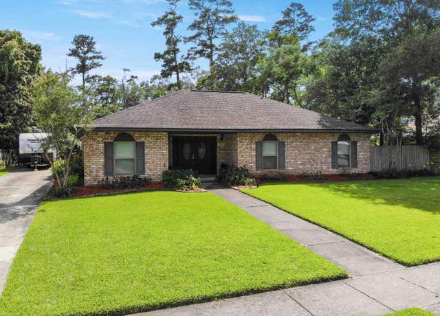 Property at 1514 Chartes Ave, Denham Springs, LA 70726, 3 beds, 2 baths