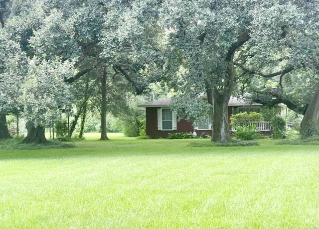Property at 10065 La Hwy 22, St Amant, LA 70774, 2 beds, 1 bath