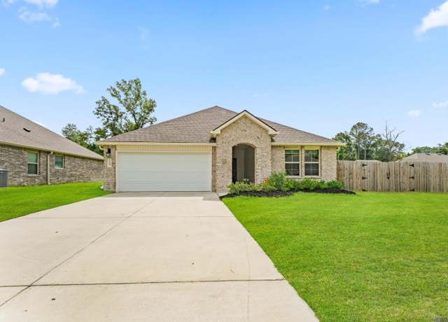 Property at 11465 Brookwood Dr, Denham Springs, LA 70726, 4 beds, 2 baths