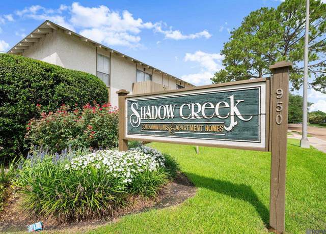 Property at 950 S Foster Dr #33, Baton Rouge, LA 70806, 2 beds, 2 baths