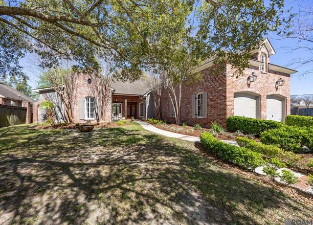 Property at 17427 E Club View Ct, Baton Rouge, LA 70810, 4 beds, 5 baths