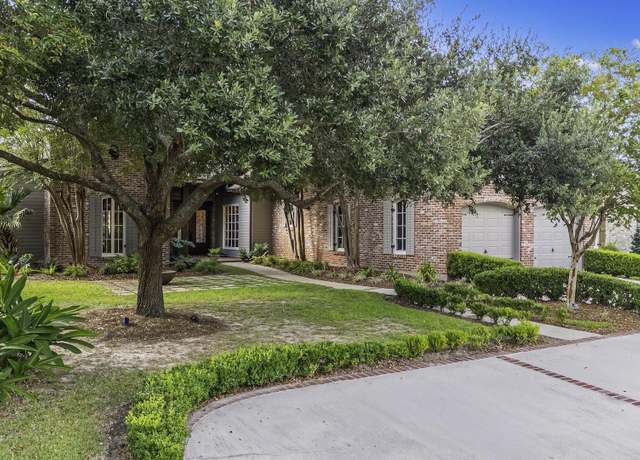 Property at 17427 E Club View Ct, Baton Rouge, LA 70810, 4 beds, 5 baths