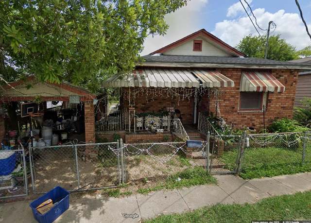 Property at 217 North 10th St, Thibodaux, LA 70301, 4 beds, 2 baths