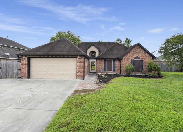 Property at 36000 Houmas House Ave, Denham Springs, LA 70706, 3 beds, 2 baths