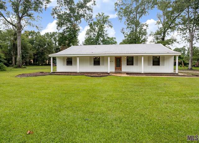 Property at 9010 Gail Dr, Saint George, LA 70809, 3 beds, 2 baths