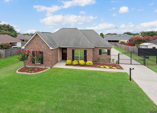 Property at 40314 Parker Rd, Prairieville, LA 70769, 3 beds, 2 baths