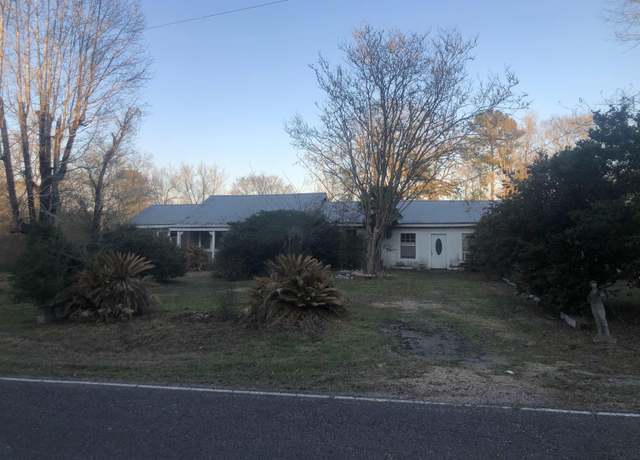 Property at 2713 La Hwy 63, Clinton, LA 70722, 3 beds, 2 baths