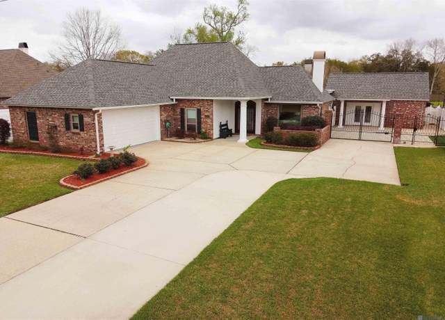 Property at 37215 Prairie Dr, Prairieville, LA 70769, 3 beds, 2 baths