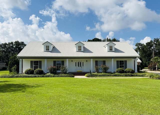 Property at 6168 Brewerton Rd, Gonzales, LA 70737, 4 beds, 3 baths