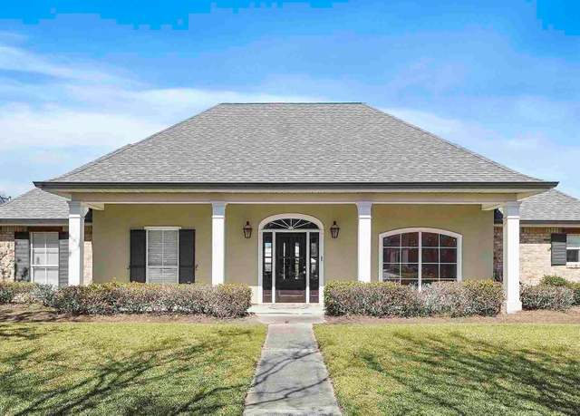Property at 403 Apache Dr, Houma, LA 70360, 4 beds, 2 baths