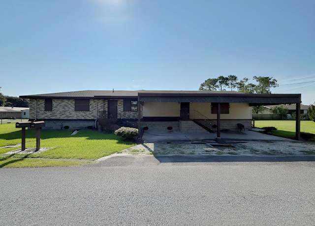 Property at 555 St Philip St, Raceland, LA 70394, 3 beds, 1.5 baths