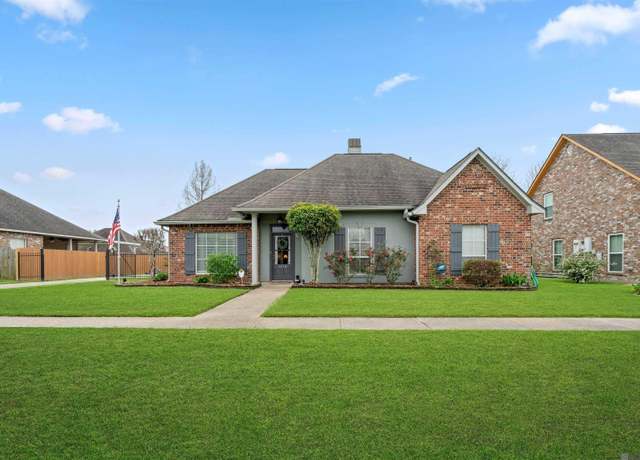 Property at 1298 Old Barnwood Ave, Zachary, LA 70791, 3 beds, 2 baths
