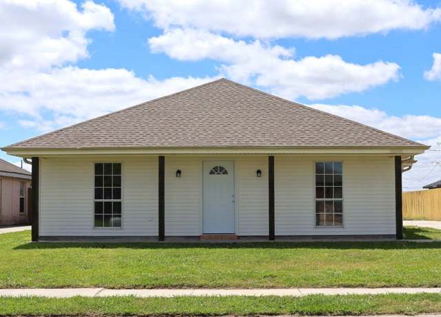 Property at 322 L Kirth Dr, Houma, LA 70363, 3 beds, 2 baths