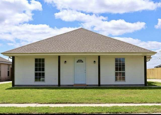 Property at 322 L Kirth Dr, Houma, LA 70363, 3 beds, 2 baths
