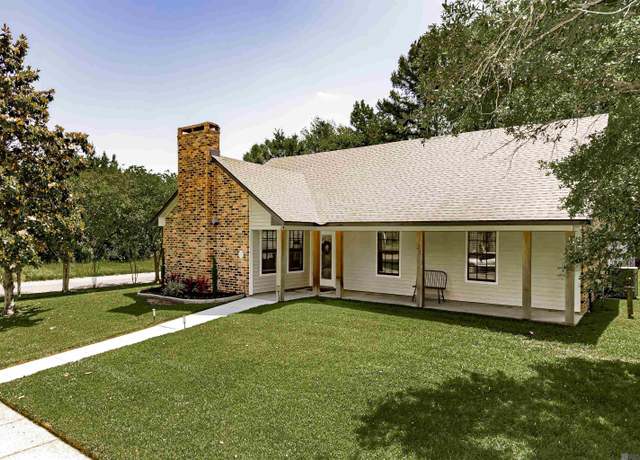 Property at 9715 Bunting Dr, Baton Rouge, LA 70809, 3 beds, 2 baths